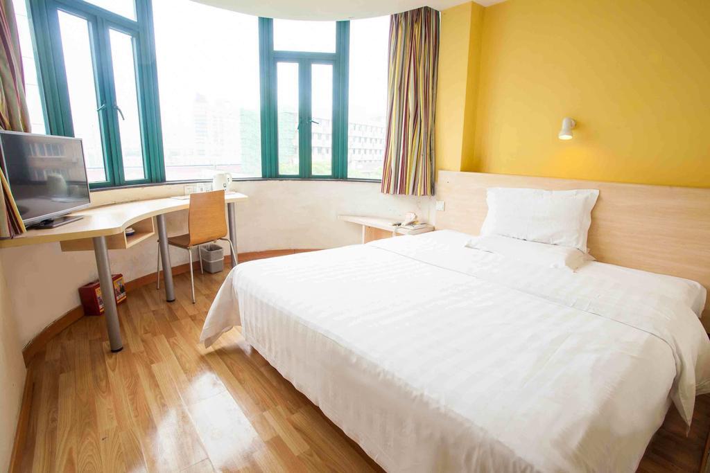 7 Days Inn Heze Mudan Road Branch Room photo